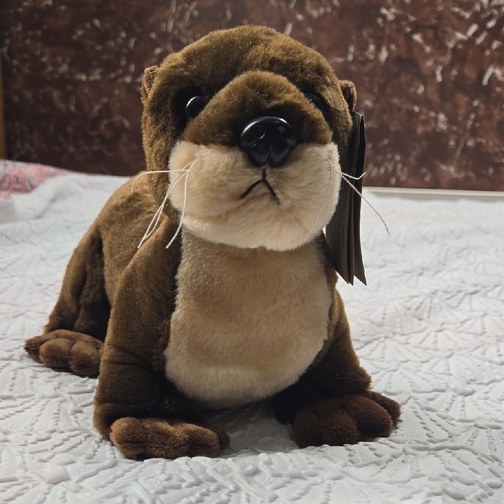 Destination Nation Plush Otter
